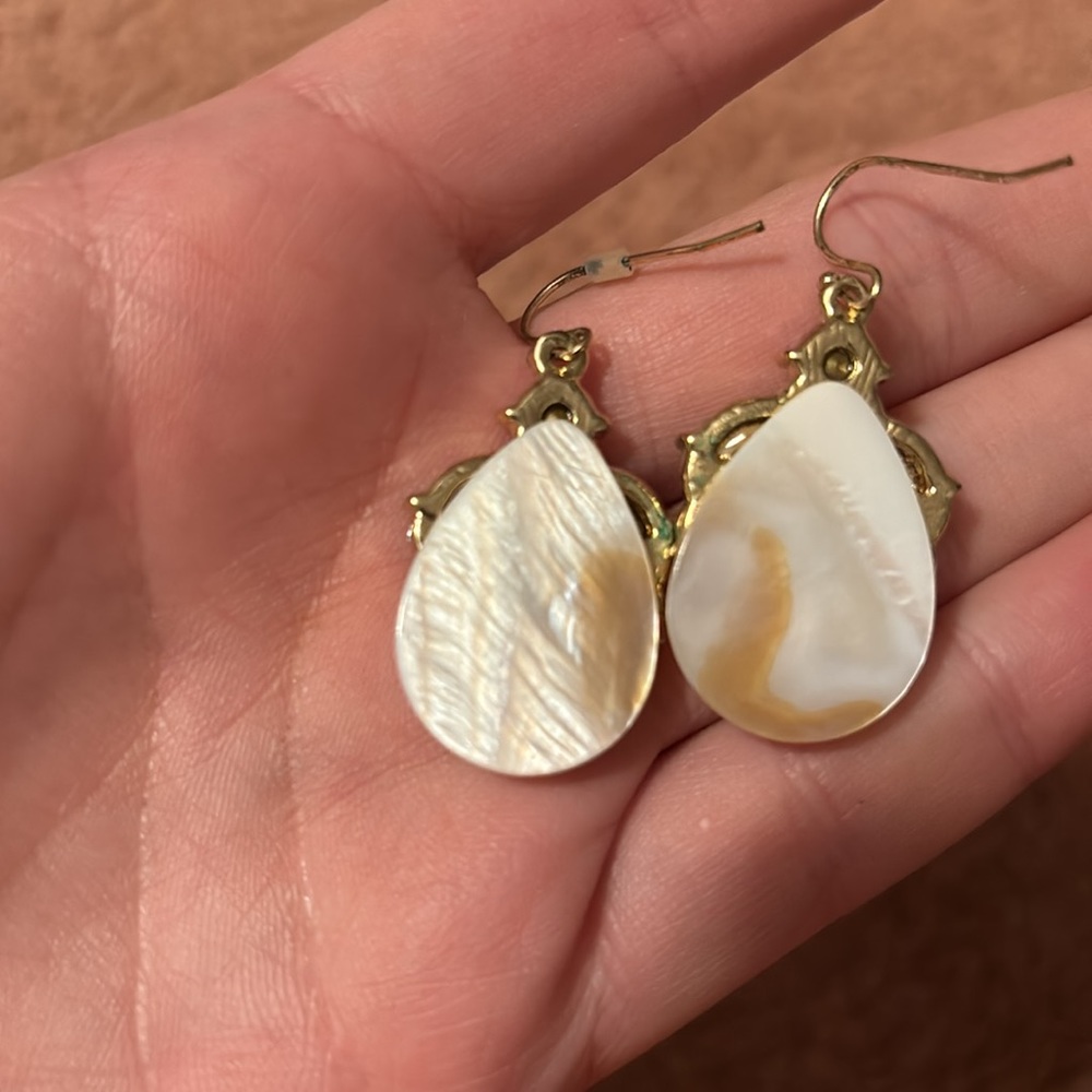 LC earrings - Picture 3 of 3